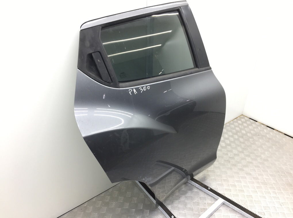 Дверь задняя правая бу для Nissan Juke 1 1.2 Ti,  2015 г.