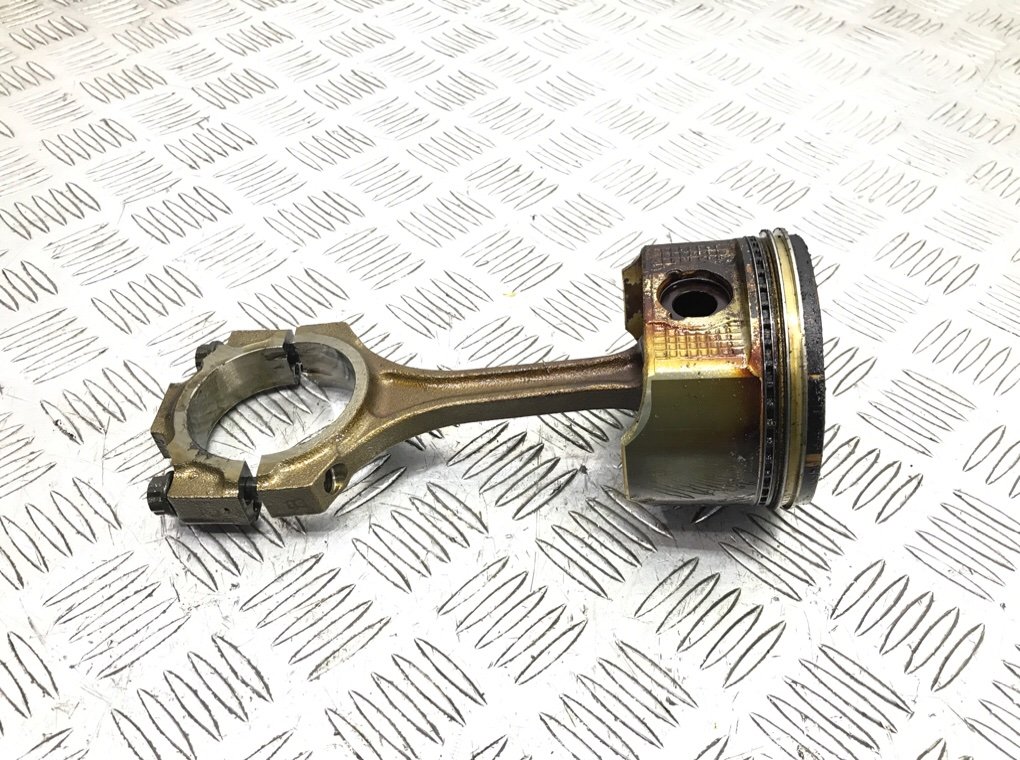 Поршень бу для Lexus LS 430 4.3 i,  2005 г.