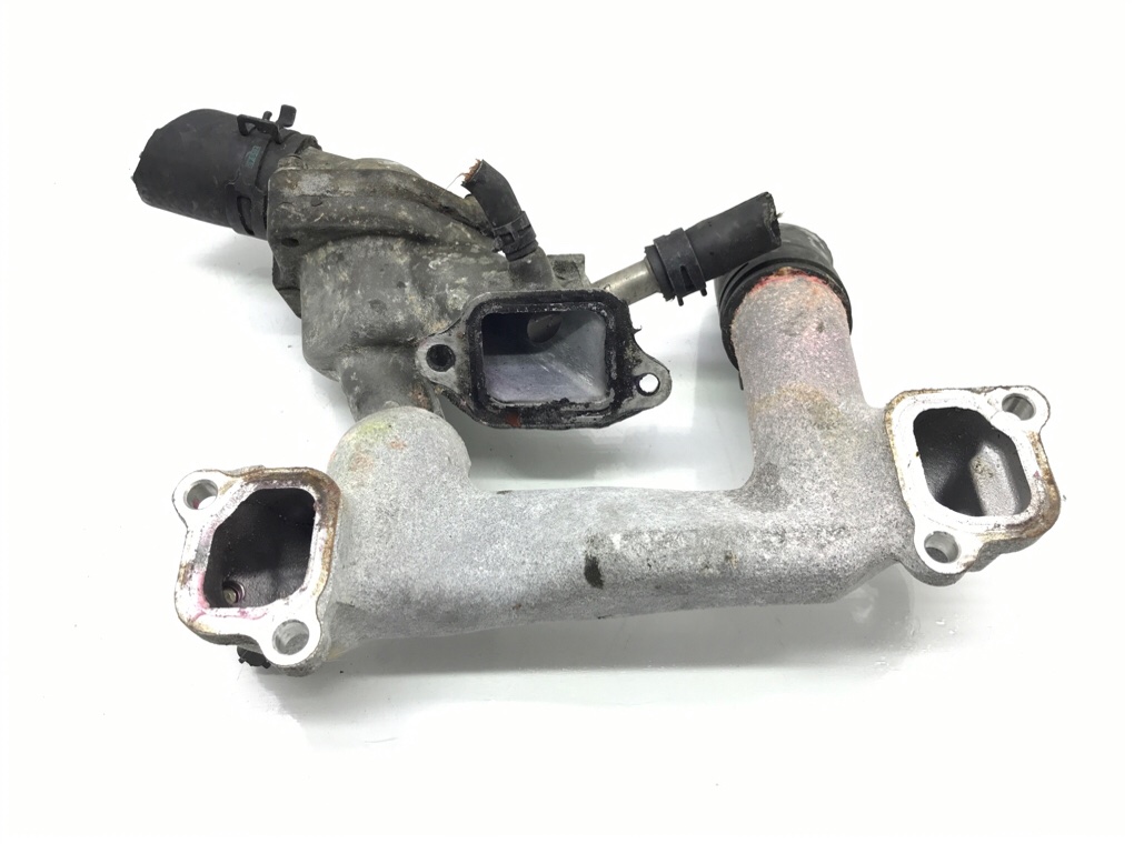 Корпус термостата бу для Lexus LS 430 4.3 i, 2005 г. Корпус термостата бу для Lexus LS 430 4.3 i, 2005 г.