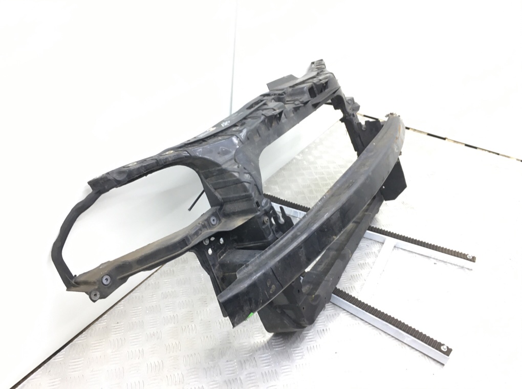 Панель передняя (телевизор) бу для Seat Ibiza 3 1.2 i, 2008 г. Панель передняя (телевизор) бу для Seat Ibiza 3 1.2 i, 2008 г.