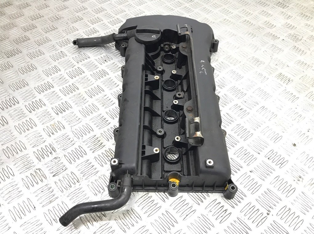 Клапанная крышка бу для Kia Magentis 2 2.0 i,  2006 г.