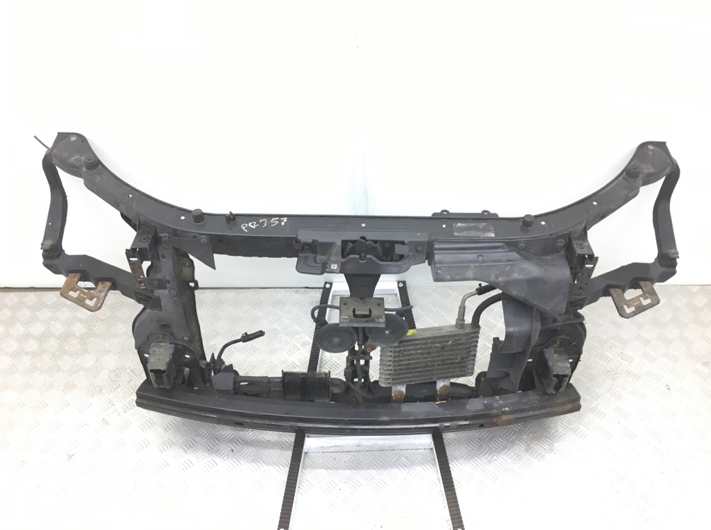 Панель передняя (телевизор) бу для Kia Sportage 2 2.0 CRDi,  2009 г.