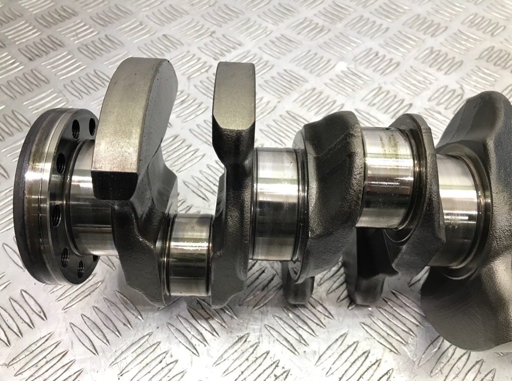 Коленвал бу для Volvo XC60  2.0 D,  2010 г.