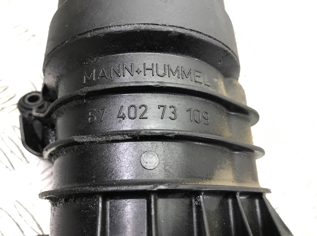 Корпус масляного фильтра бу для Volvo XC60 2.0 D, 2010 г. Корпус масляного фильтра бу для Volvo XC60 2.0 D, 2010 г.