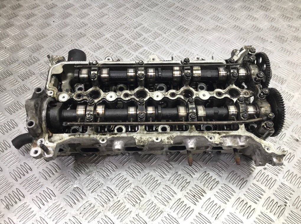Головка блока цилиндров бу для Toyota Avensis 3 2.0 D-4D,  2010 г.