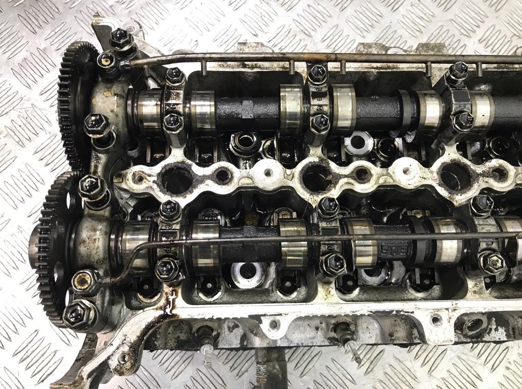 Головка блока цилиндров бу для Toyota Avensis 3 2.0 D-4D,  2010 г.