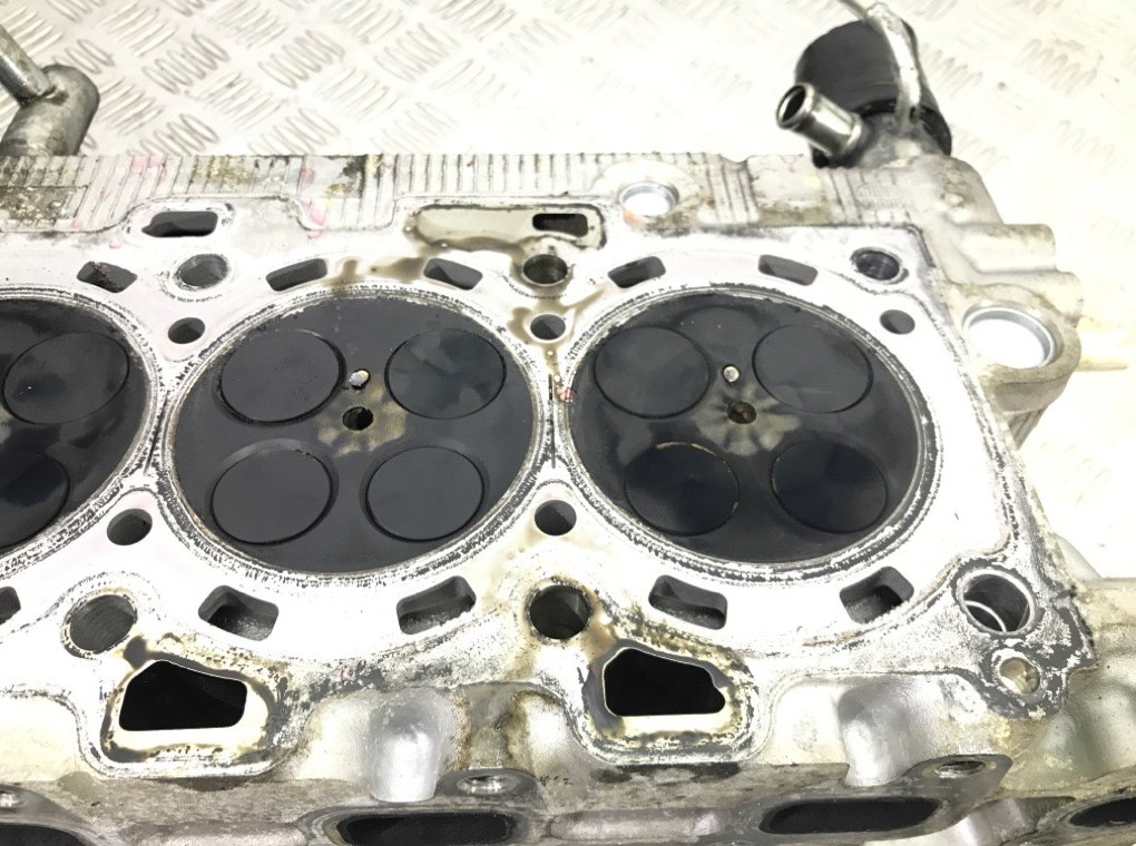 Головка блока цилиндров бу для Toyota Avensis 3 2.0 D-4D,  2010 г.
