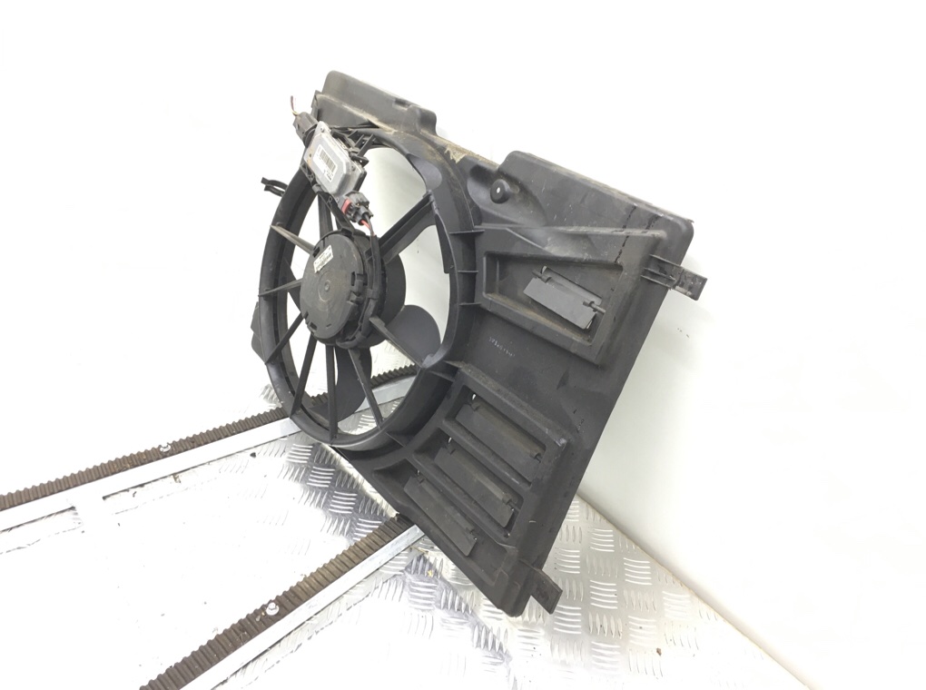 Вентилятор радиатора бу для Ford Focus 3 2.0 TDCi,  2013 г.