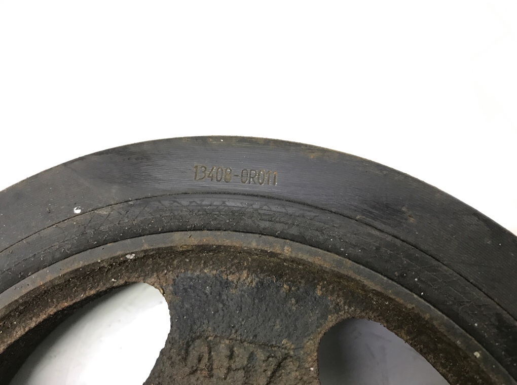 Шкив коленвала бу для Toyota Auris  2.0 D-4D,  2008 г.