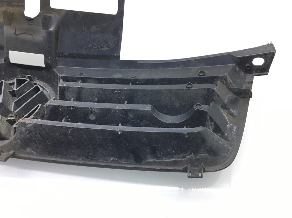 Решетка радиатора бу для Volkswagen Polo 4 1.2 i,  2002 г.