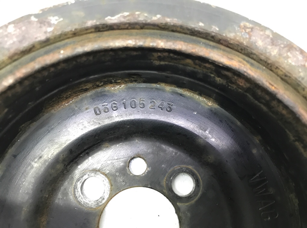 Шкив коленвала бу для Volkswagen Jetta  1.9 TDi,  2006 г.