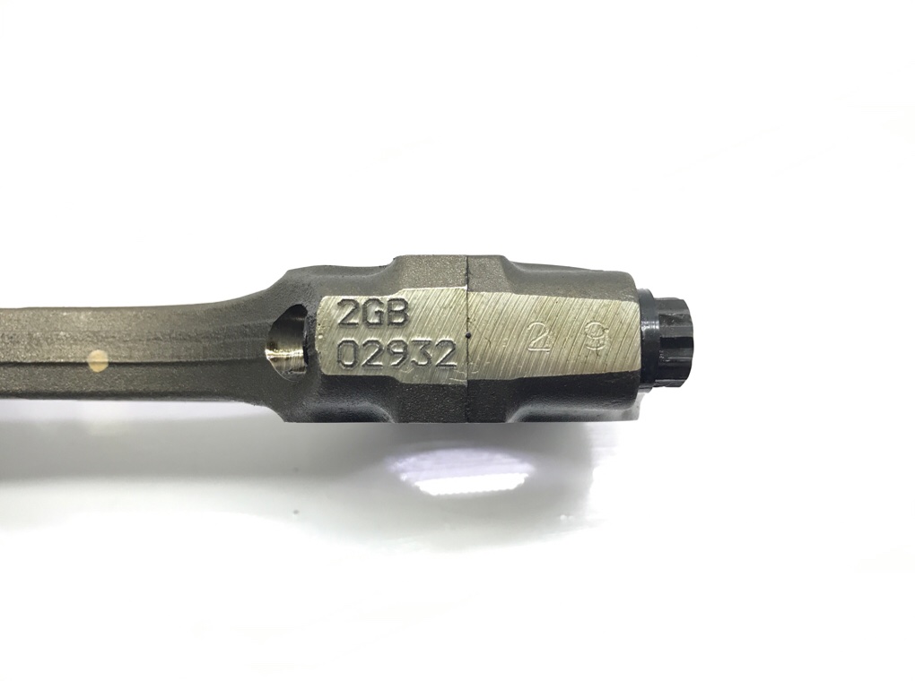 Поршень бу для Toyota Avensis 2.0 D-4D, 2012 г. Поршень бу для Toyota Avensis 2.0 D-4D, 2012 г.