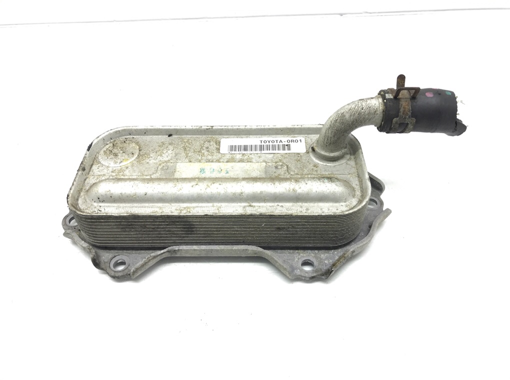 Радиатор масляный бу для Toyota Avensis 2.0 D-4D, 2012 г. Радиатор масляный бу для Toyota Avensis 2.0 D-4D, 2012 г.