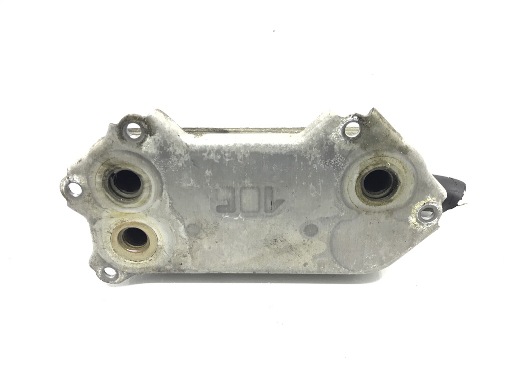 Радиатор масляный бу для Toyota Avensis 2.0 D-4D, 2012 г. Радиатор масляный бу для Toyota Avensis 2.0 D-4D, 2012 г.