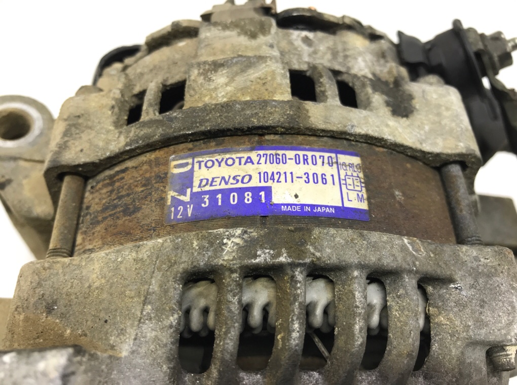 Генератор бу для Toyota Avensis  2.0 D-4D,  2012 г.