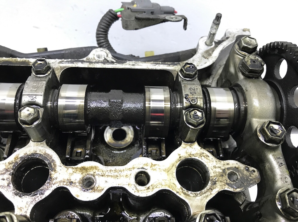 Головка блока цилиндров бу для Toyota Avensis  2.0 D-4D,  2012 г.