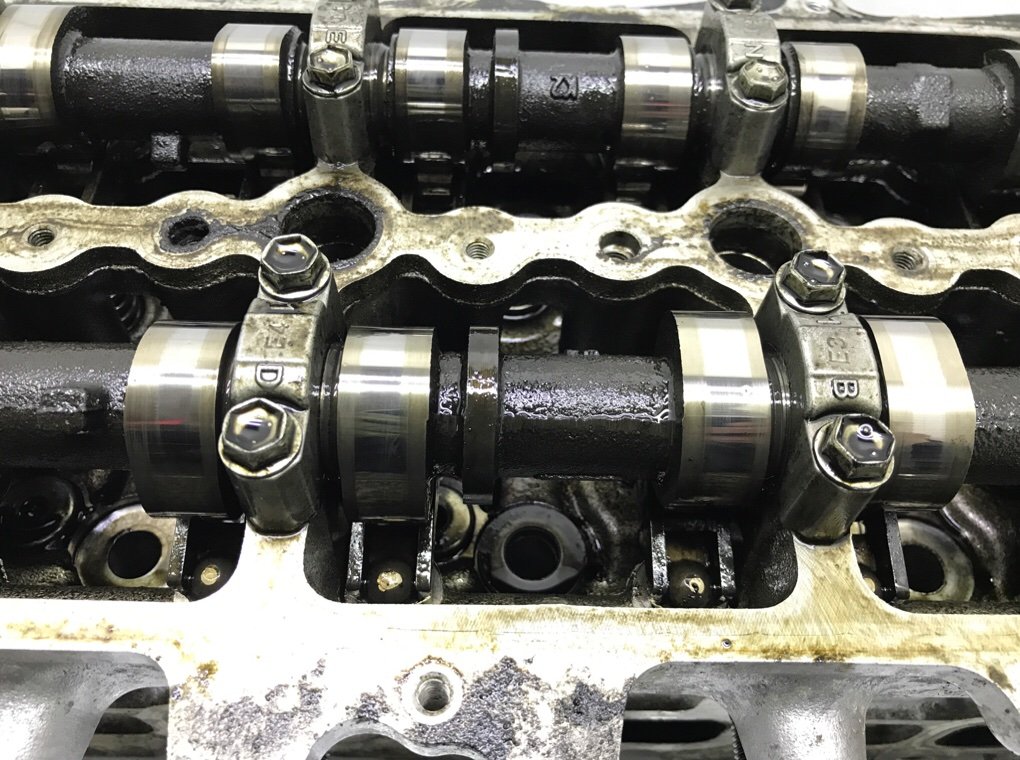 Головка блока цилиндров бу для Toyota Avensis  2.0 D-4D,  2012 г.