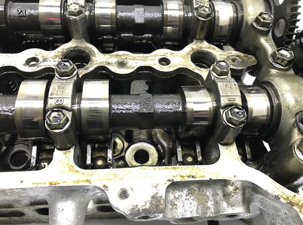 Головка блока цилиндров бу для Toyota Avensis  2.0 D-4D,  2012 г.