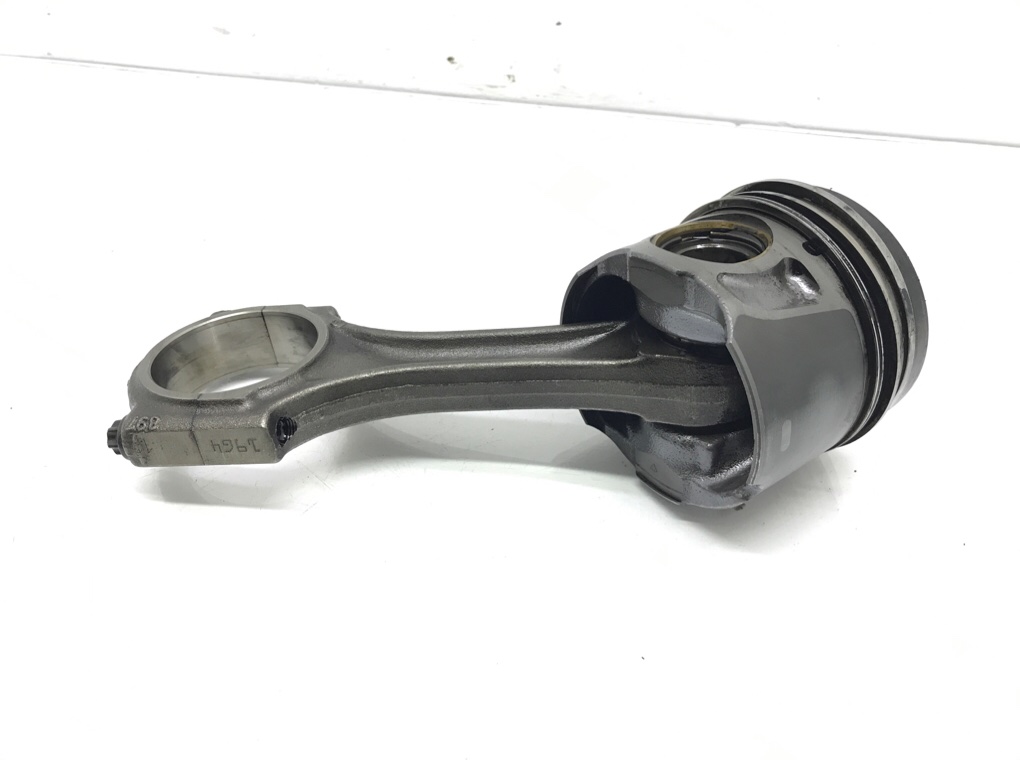 Поршень бу для Land Rover Freelander 2 2.2 TD,  2007 г.