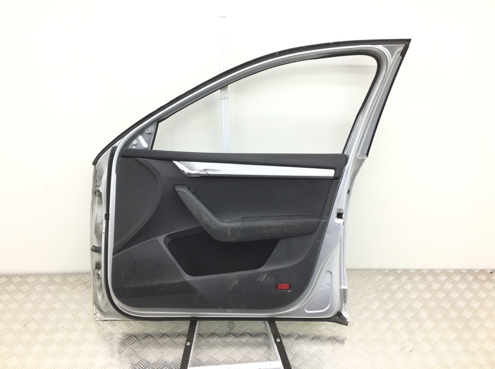 Дверь передняя правая бу для Skoda Octavia A7 1.6 TDi,  2016 г.