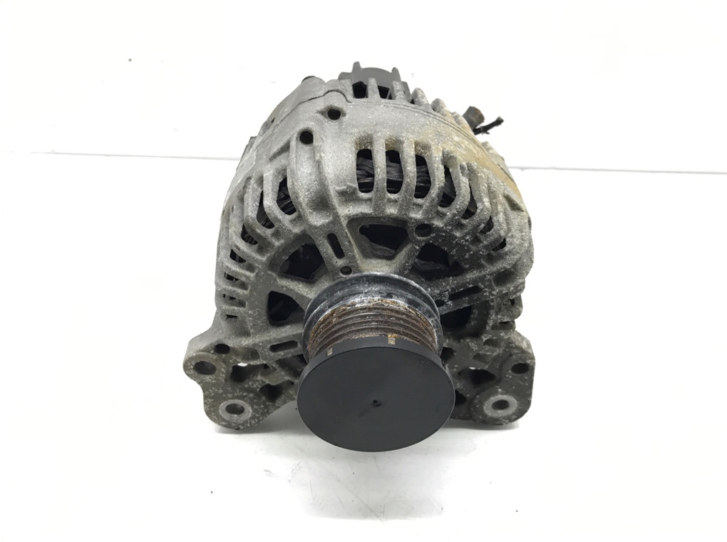 Генератор бу для Volkswagen Crafter 2.0 TDi, 2011 г.