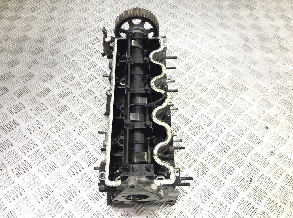 Головка блока цилиндров бу для Opel Zafira B 1.9 CDTi,  2007 г.