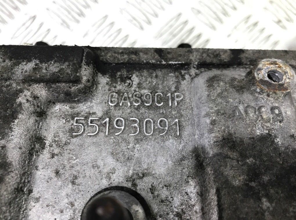 Головка блока цилиндров бу для Opel Zafira B 1.9 CDTi,  2007 г.