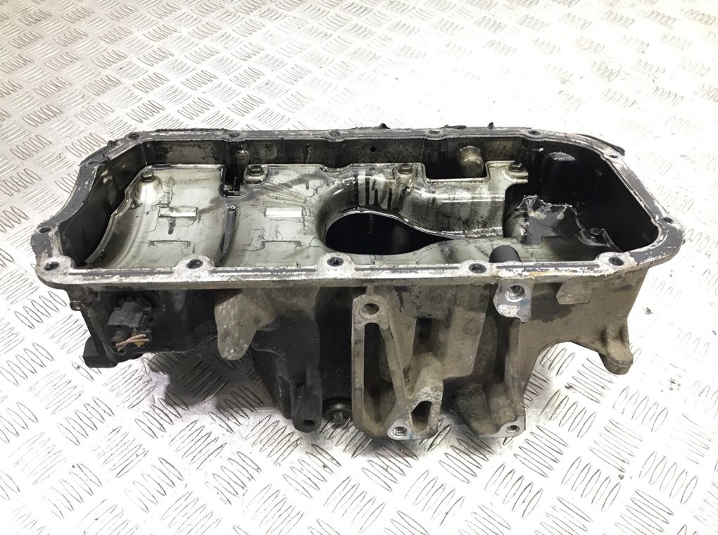 Поддон бу для Opel Zafira B 1.9 CDTi, 2007 г. Поддон бу для Opel Zafira B 1.9 CDTi, 2007 г.