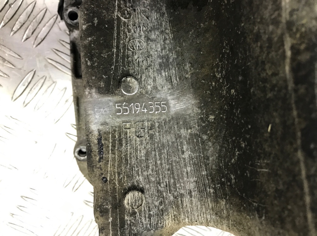 Поддон бу для Opel Zafira B 1.9 CDTi, 2007 г. Поддон бу для Opel Zafira B 1.9 CDTi, 2007 г.