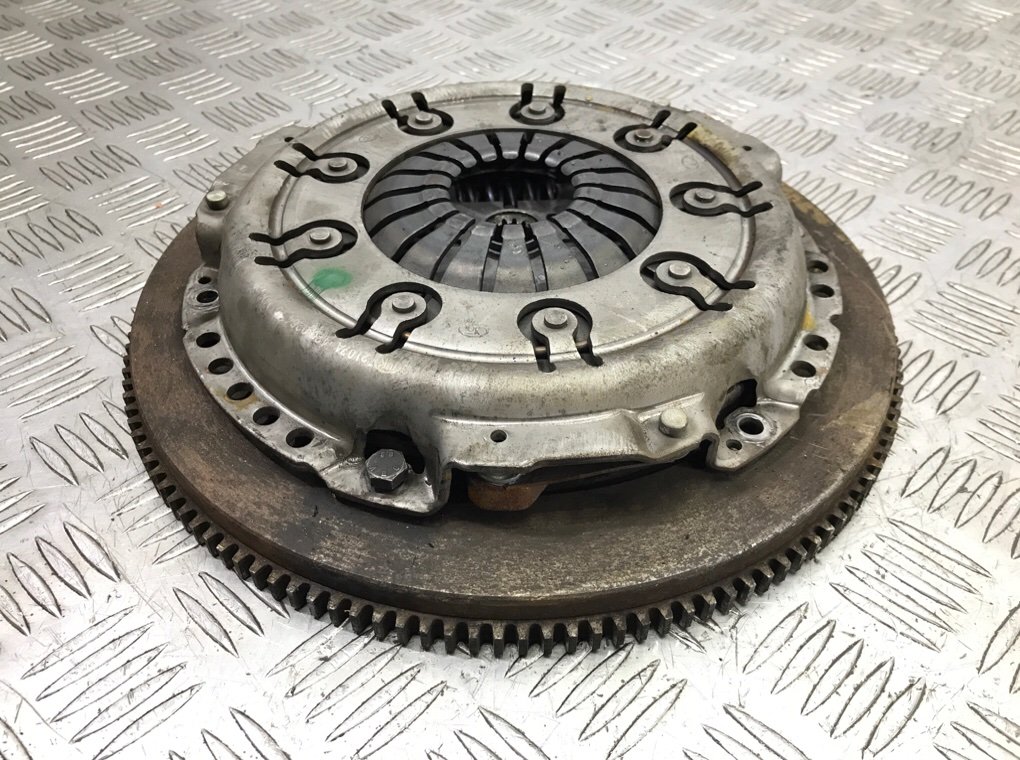 Комплект сцепления бу для Opel Corsa D 1.2 i,  2011 г.