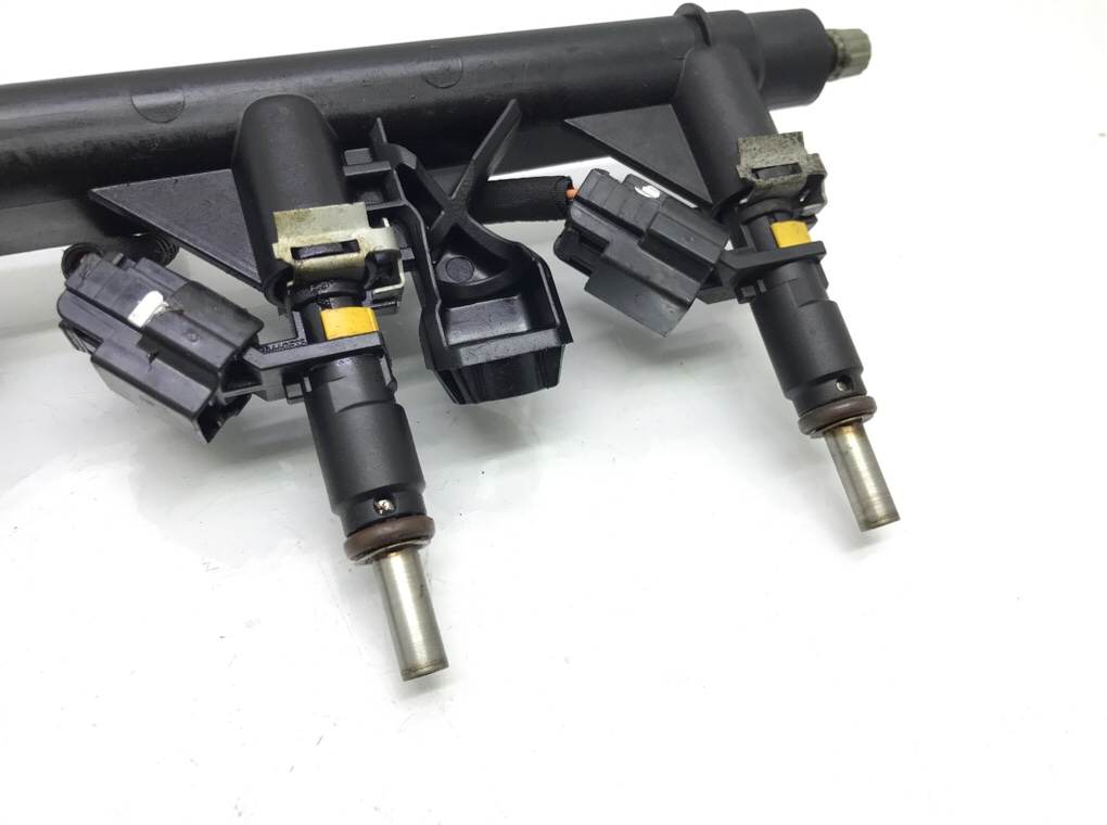 Топливная рампа бу для Mini Cooper R56 1.6 i,  2010 г.