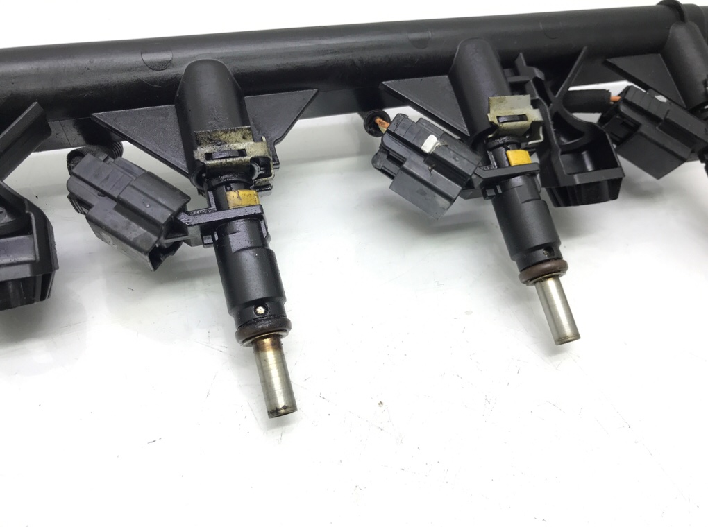 Топливная рампа бу для Mini Cooper R56 1.6 i,  2010 г.