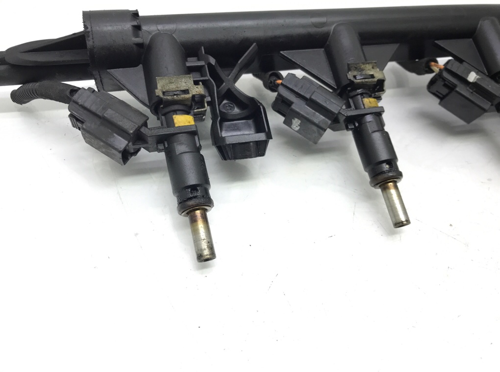 Топливная рампа бу для Mini Cooper R56 1.6 i,  2010 г.