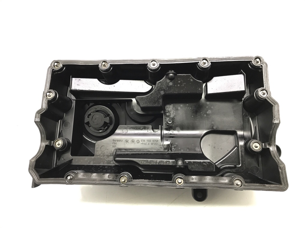 Клапанная крышка бу для Skoda Superb 2 2.0 TDi,  2009 г.