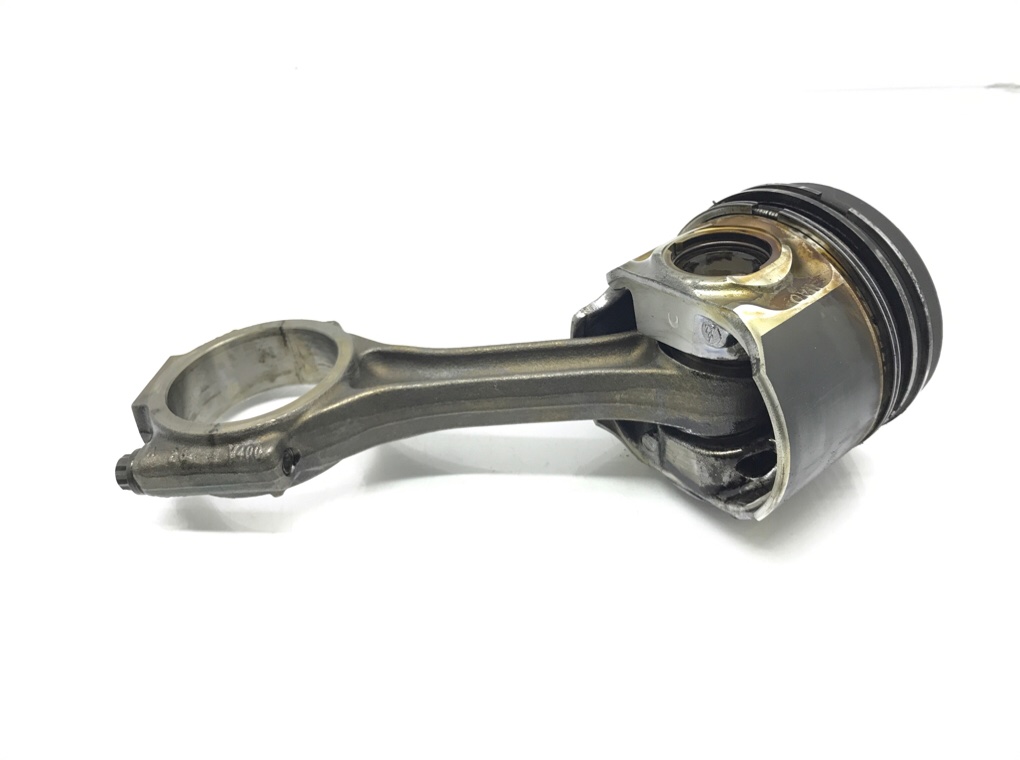 Поршень бу для Skoda Superb 2 2.0 TDi,  2009 г.