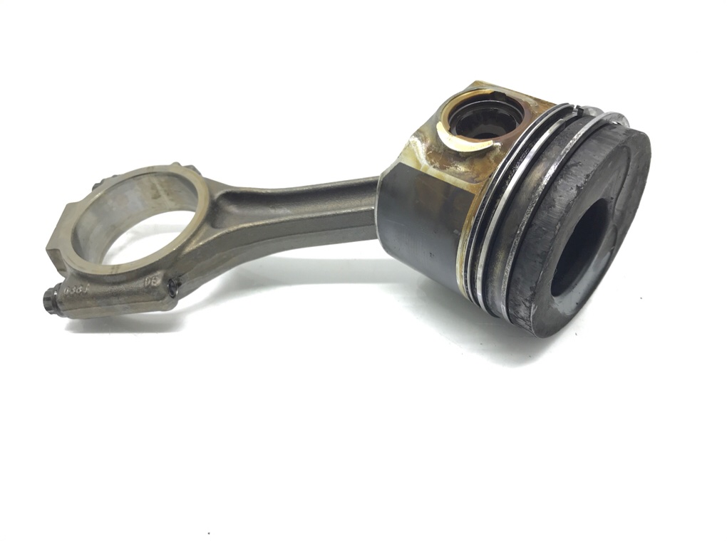 Поршень бу для Skoda Superb 2 2.0 TDi,  2009 г.