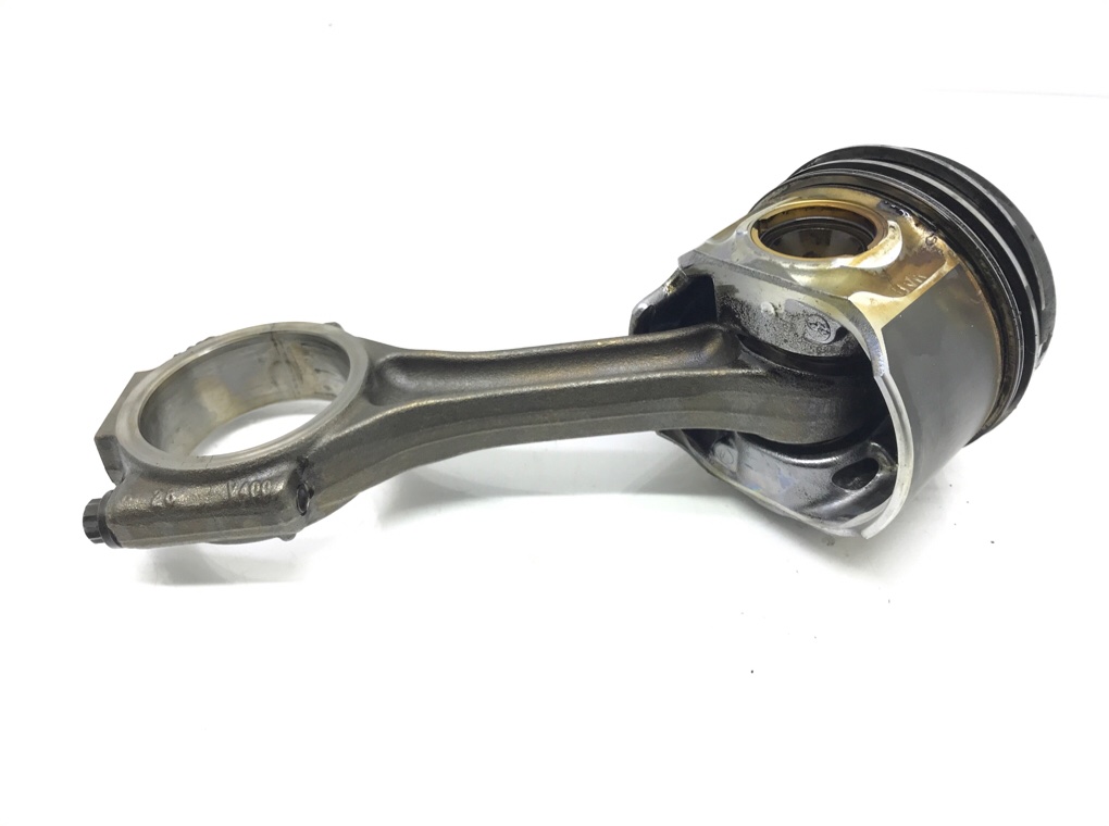 Поршень бу для Skoda Superb 2 2.0 TDi,  2009 г.