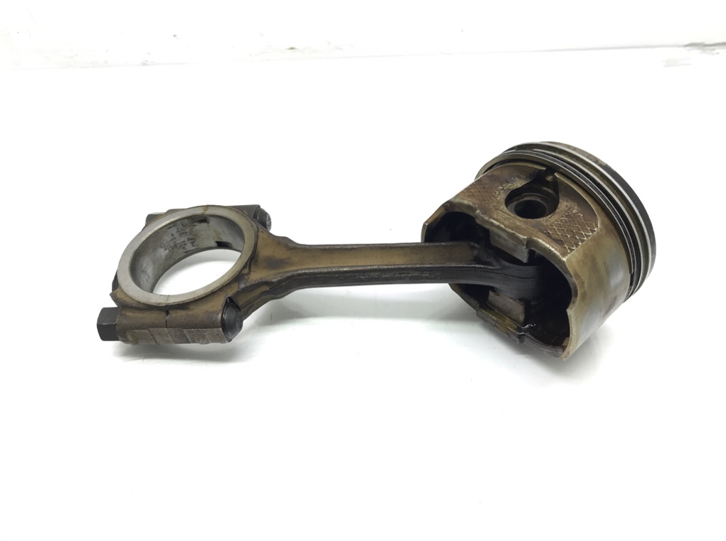 Поршень бу для Citroen C3 1 1.4 i,  2003 г.