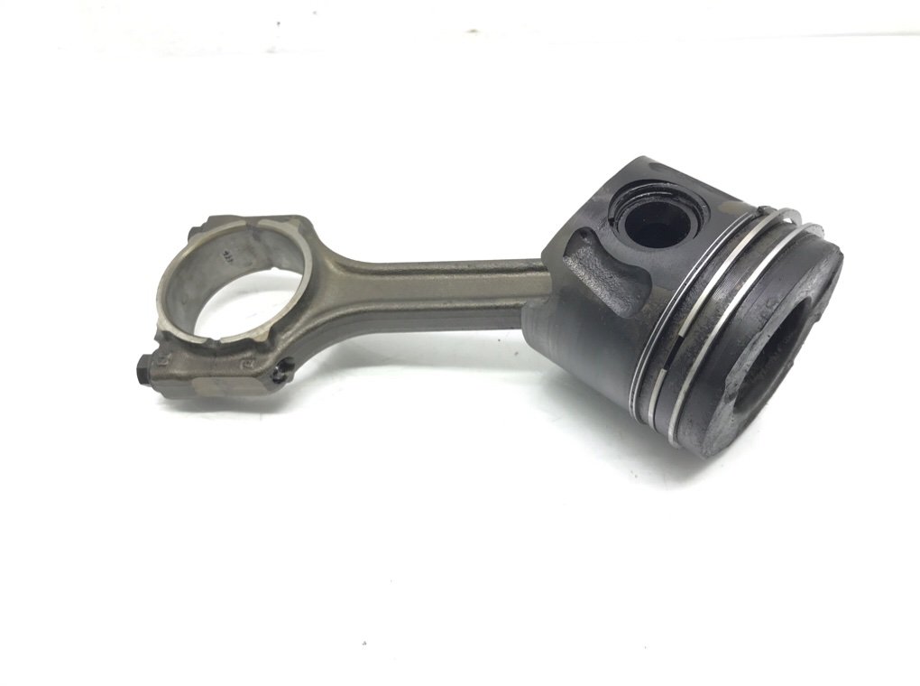 Поршень бу для Fiat Panda 3 1.3 JTD,  2013 г.