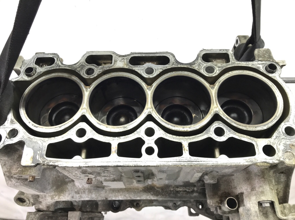 Блок цилиндров бу для Citroen C4 Grand Picasso 2 1.6 HDi,  2015 г.