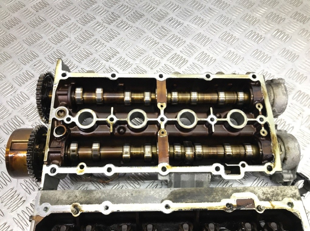 Головка блока цилиндров бу для Volkswagen Golf 5 1.4 TSi, 2008 г. Головка блока цилиндров бу для Volkswagen Golf 5 1.4 TSi, 2008 г.