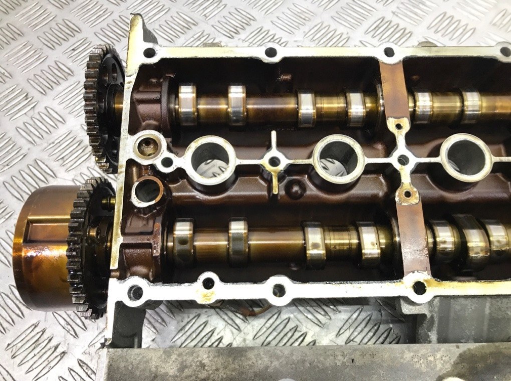 Головка блока цилиндров бу для Volkswagen Golf 5 1.4 TSi, 2008 г. Головка блока цилиндров бу для Volkswagen Golf 5 1.4 TSi, 2008 г.