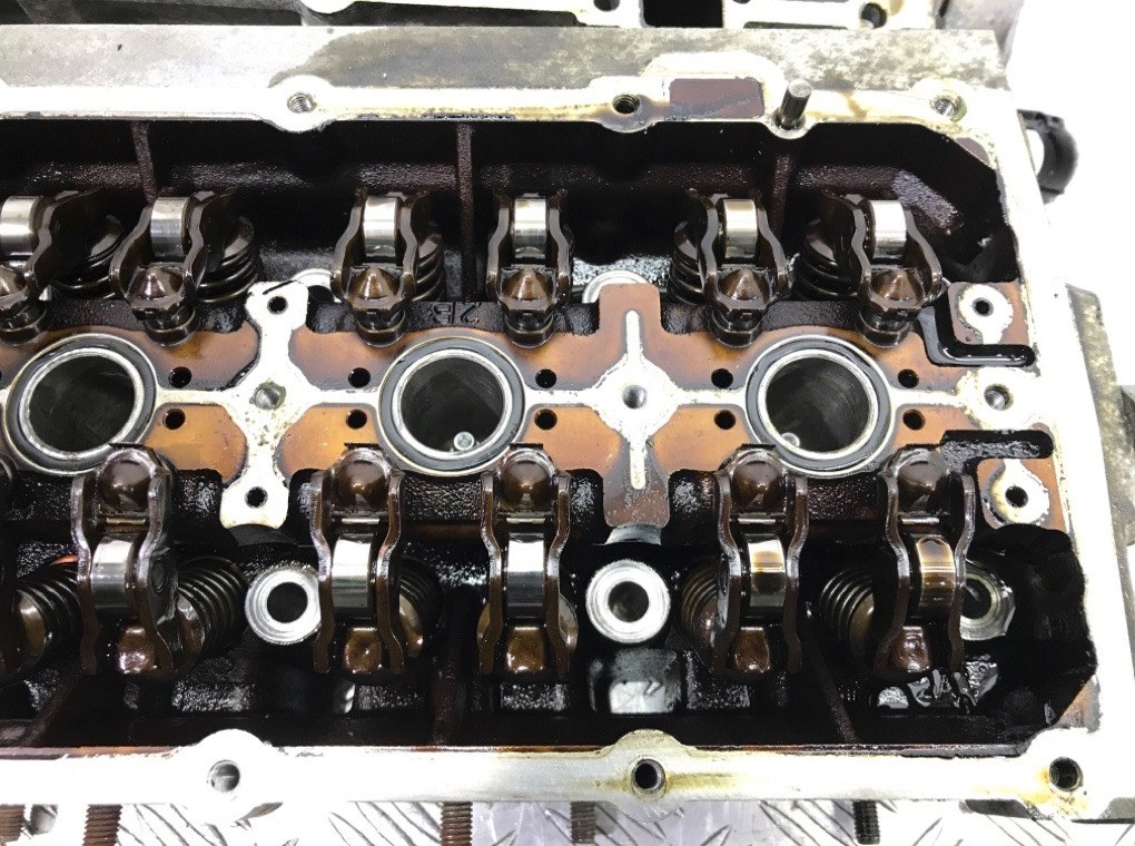 Головка блока цилиндров бу для Volkswagen Golf 5 1.4 TSi, 2008 г. Головка блока цилиндров бу для Volkswagen Golf 5 1.4 TSi, 2008 г.