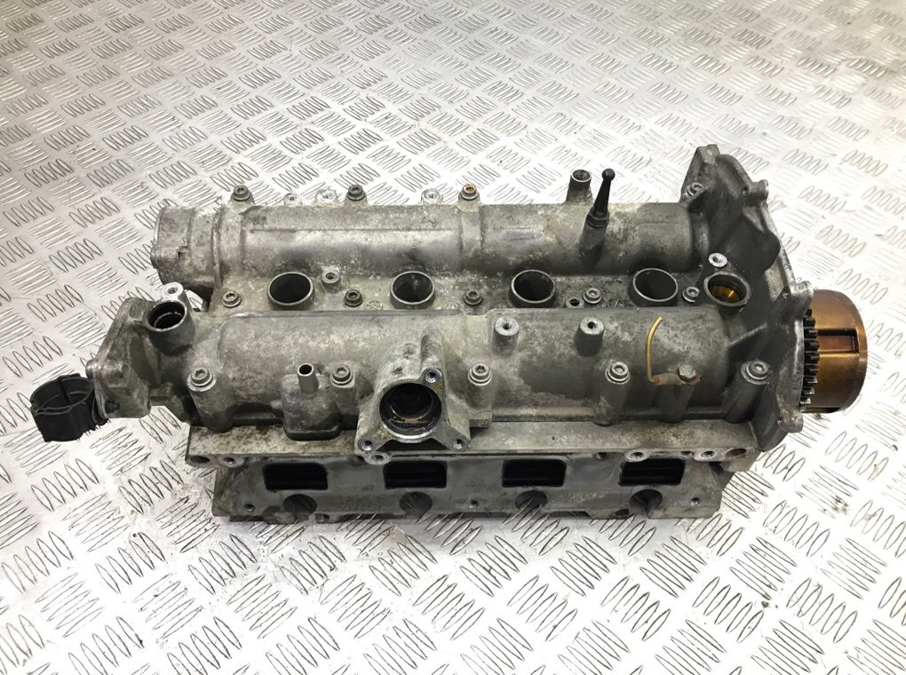 Головка блока цилиндров бу для Volkswagen Golf 5 1.4 TSi, 2008 г. Головка блока цилиндров бу для Volkswagen Golf 5 1.4 TSi, 2008 г.