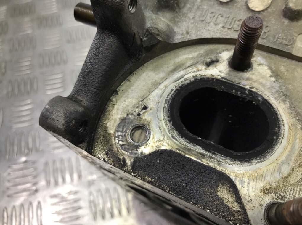 Головка блока цилиндров бу для Volkswagen Golf 5 1.4 TSi, 2008 г. Головка блока цилиндров бу для Volkswagen Golf 5 1.4 TSi, 2008 г.