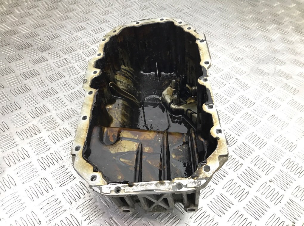 Поддон бу для Volkswagen Golf 5 1.4 TSi,  2008 г.