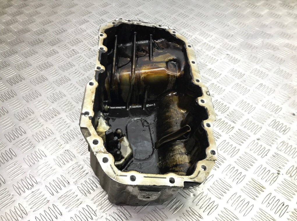 Поддон бу для Volkswagen Golf 5 1.4 TSi,  2008 г.