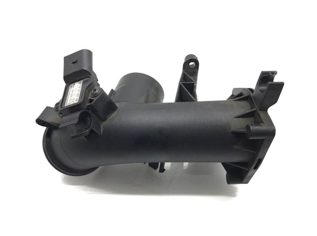 Патрубок воздушного фильтра бу для Volkswagen Golf 5 1.4 TSi,  2008 г.