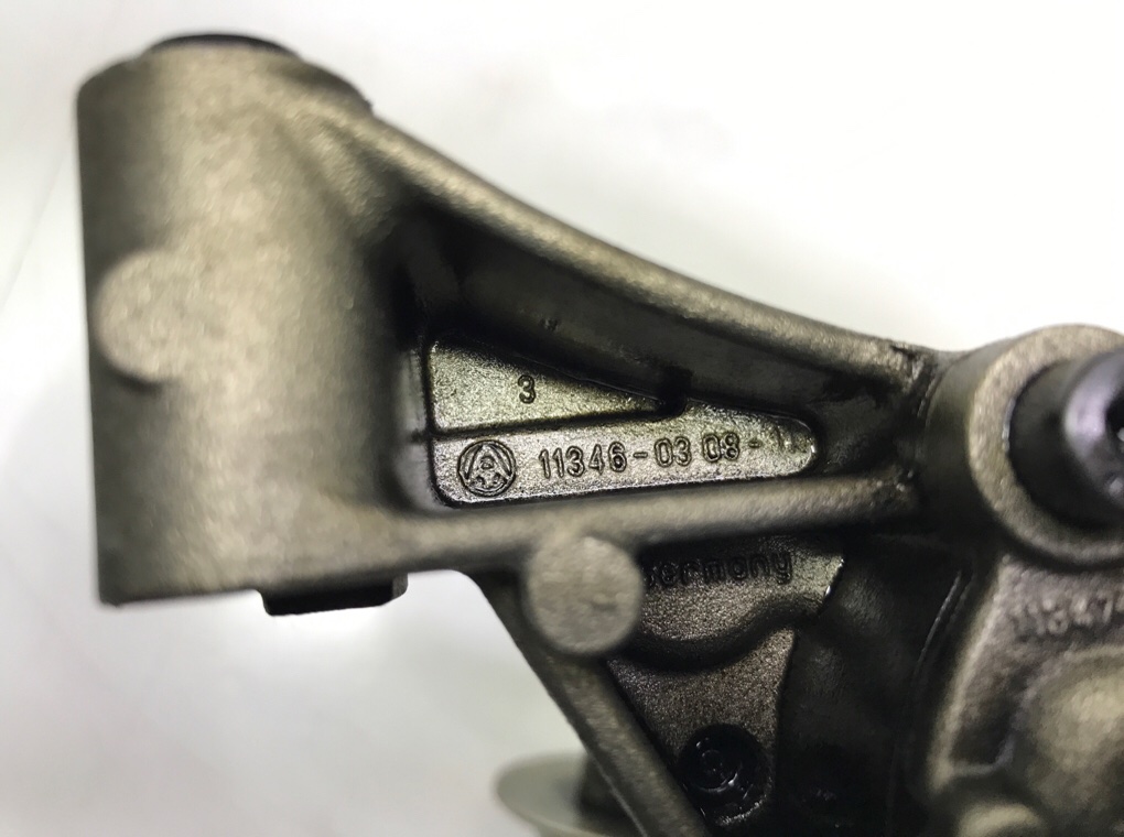 Насос масляный бу для Volkswagen Jetta 5 1.9 TDi, 2007 г. Насос масляный бу для Volkswagen Jetta 5 1.9 TDi, 2007 г.