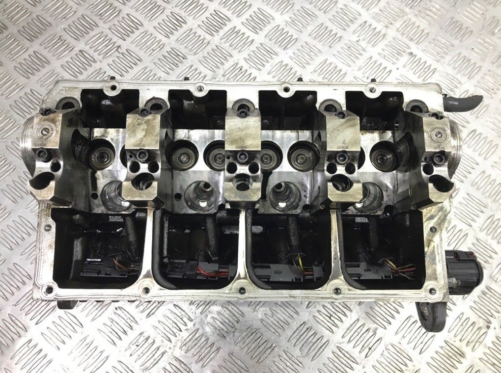 Головка блока цилиндров бу для Volkswagen Jetta 5 1.9 TDi, 2007 г. Головка блока цилиндров бу для Volkswagen Jetta 5 1.9 TDi, 2007 г.